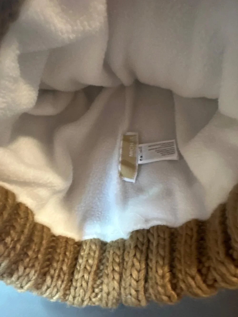 Women Michael Kors Cable Knit Beanie Faux Fur Pom Pom Hat Camel Tan NWT OS